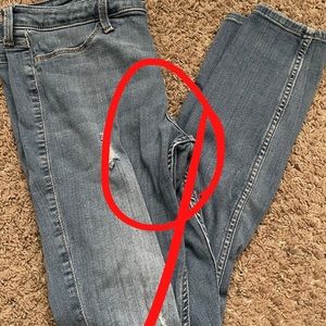 Hollister Mid Rise Jean Leggings/ Skinny Jeans, Medium Wash, Advanced Stretch